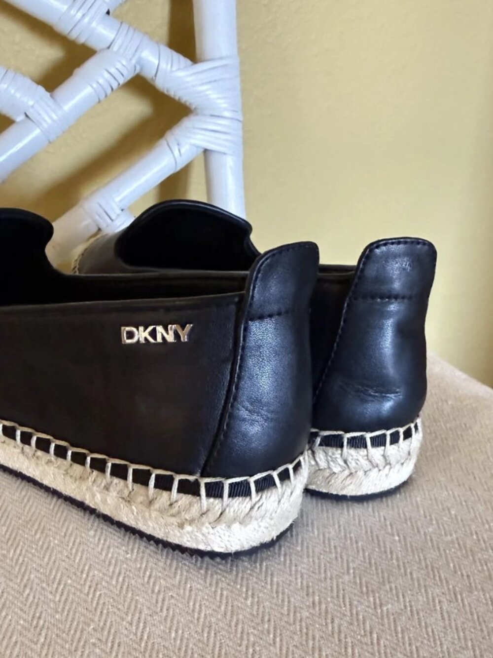 DKNY Mallandra Women's Black Leather Slip-On Espadrille Flats Shoes Sz 8 US NWT - Picture 12 of 15
